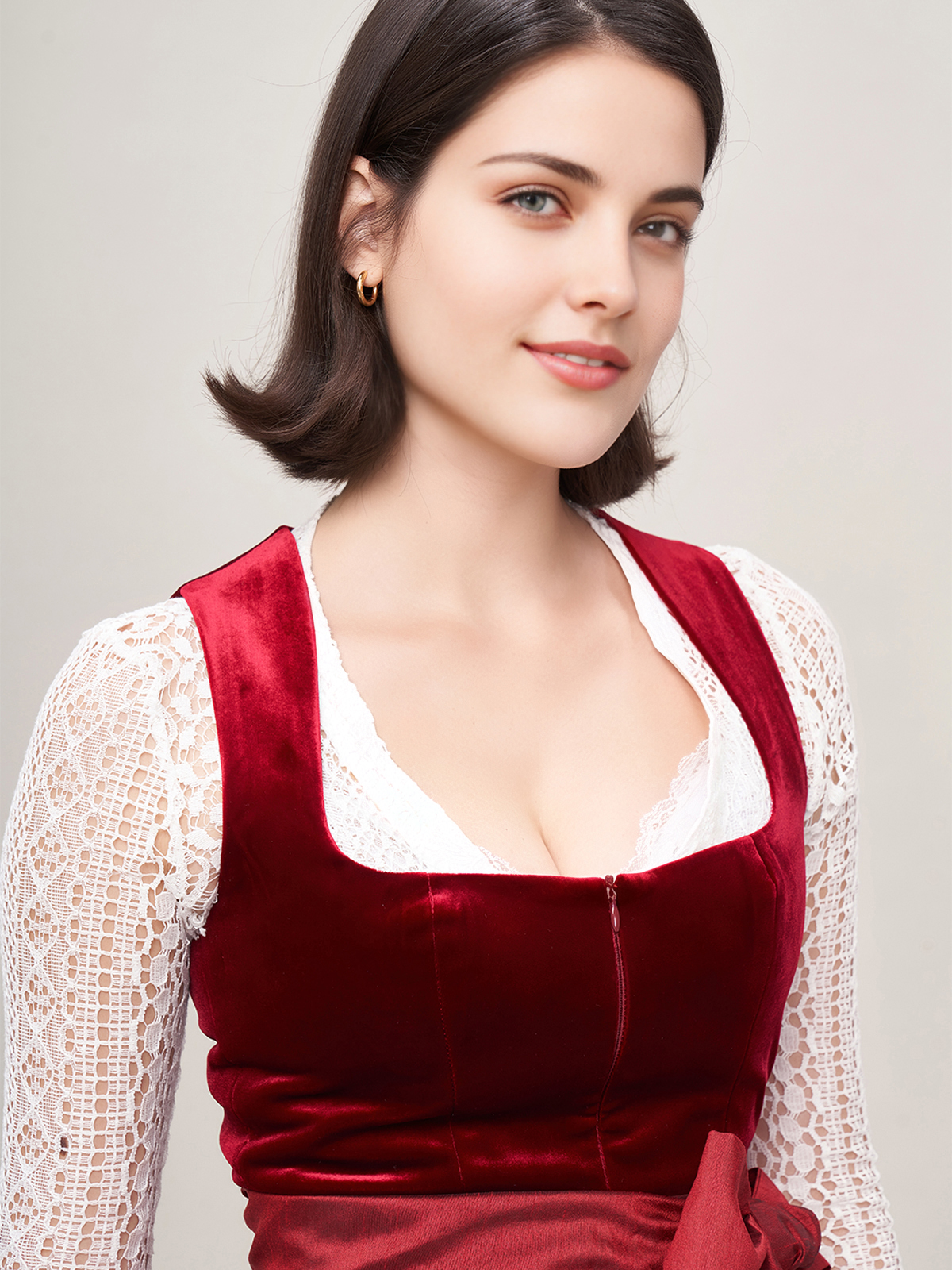Olivgrünes Dirndl mit rustikaler Schürze