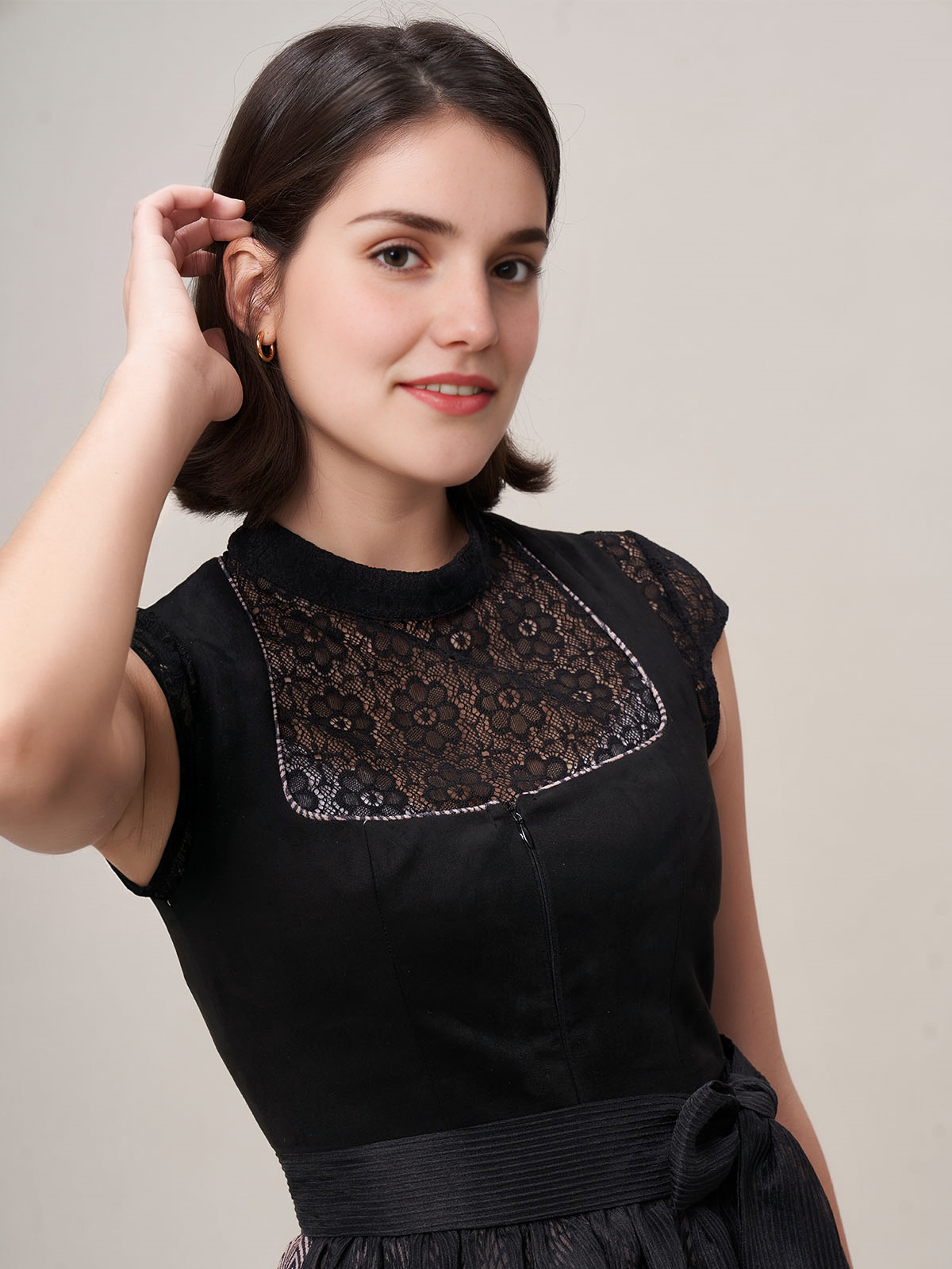 Ausschnitt Dirndl in Schwarz