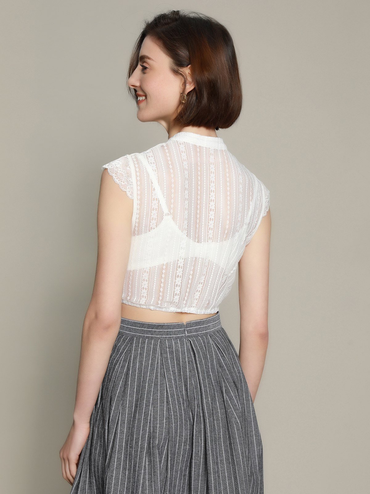 Dirndl mit weißer Bluse
